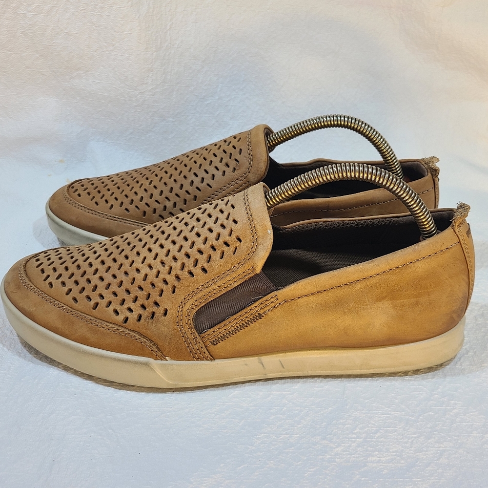 Mens ECCO Collin 2.0 Perforated Slip-On Casual Sneaker Size: 9 Color: Brown